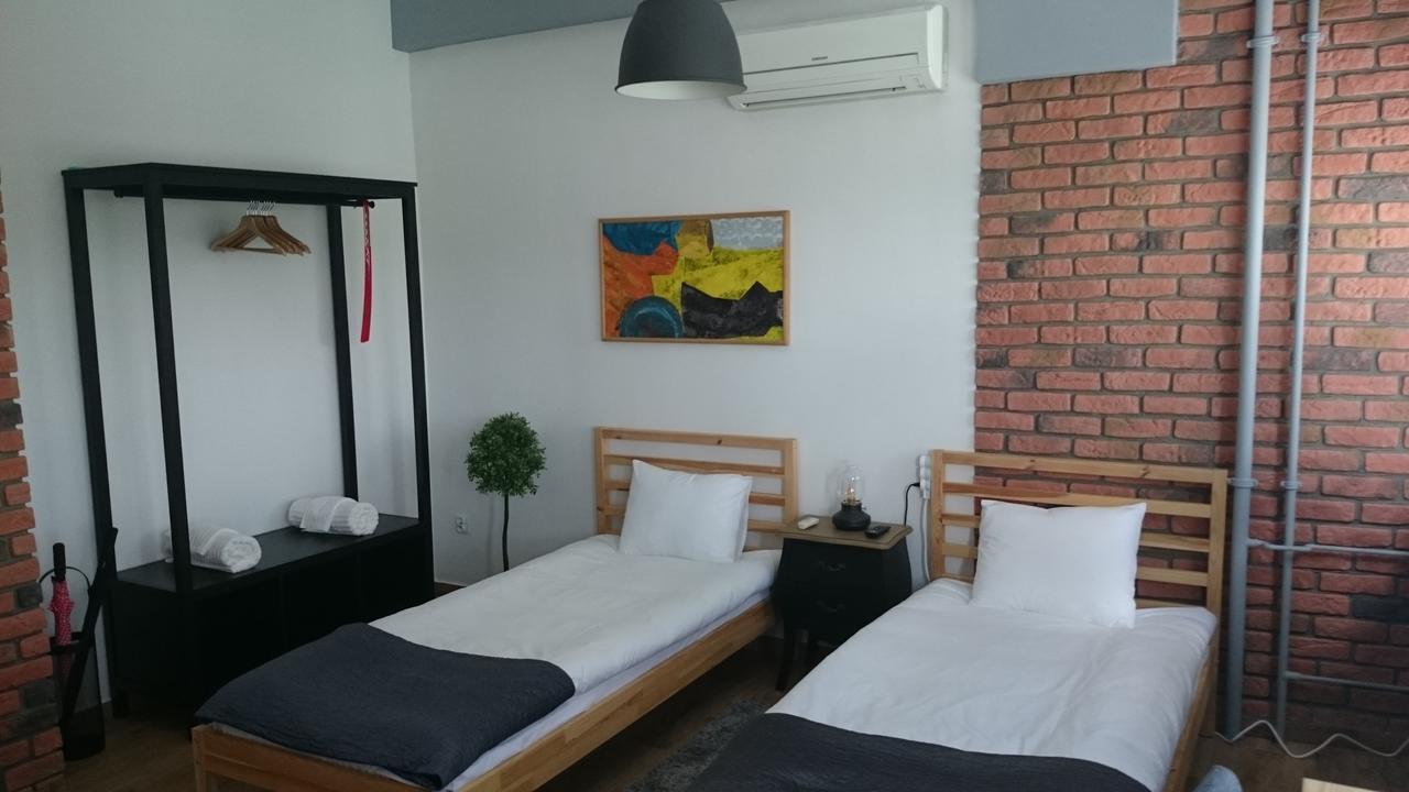 Hostel W5 Poznań Exteriör bild